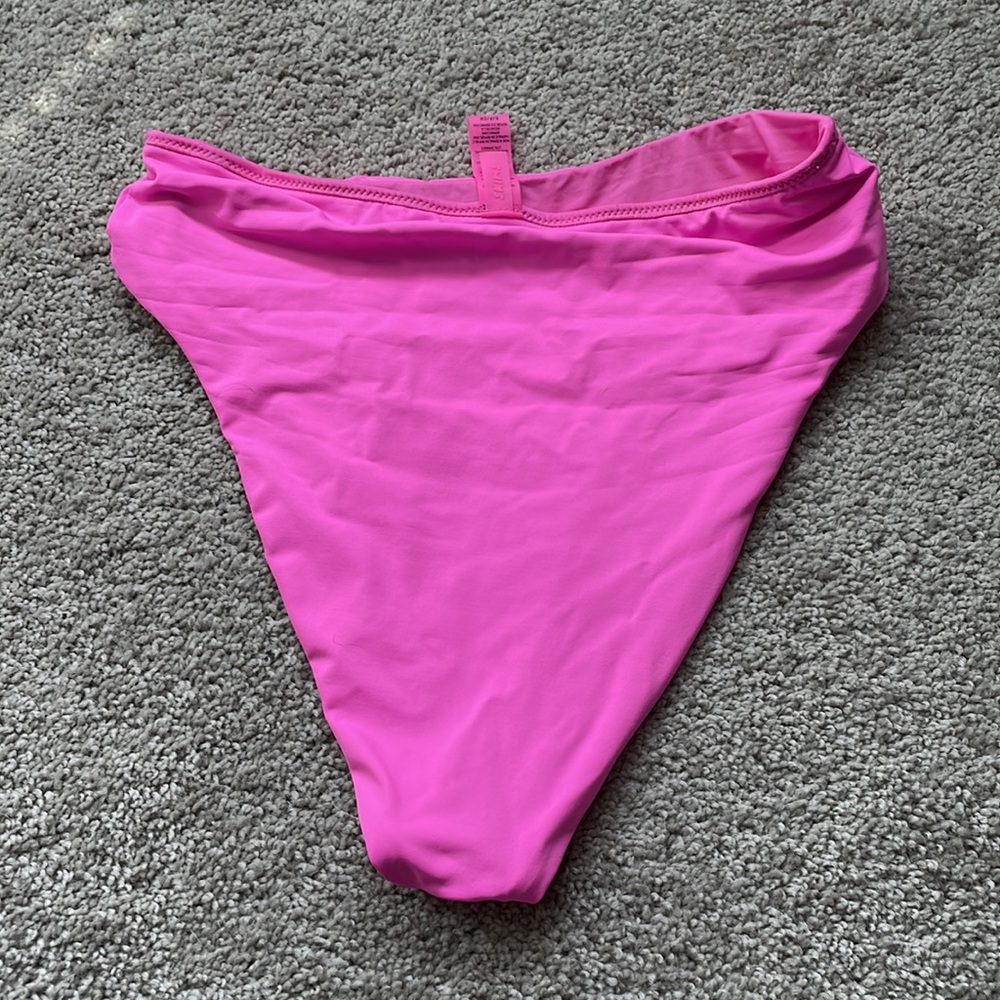 SKIMS hot pink high waisted bikini bottoms - Picture 2 of 3